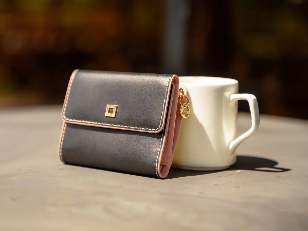 Choose a Slim Wallet for Short Trips