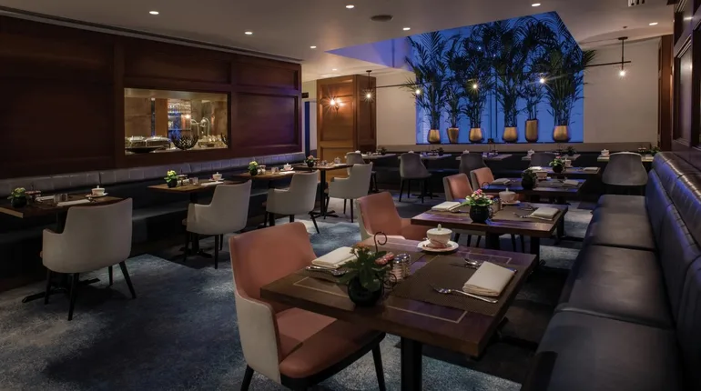 executive lounge hilton midtown