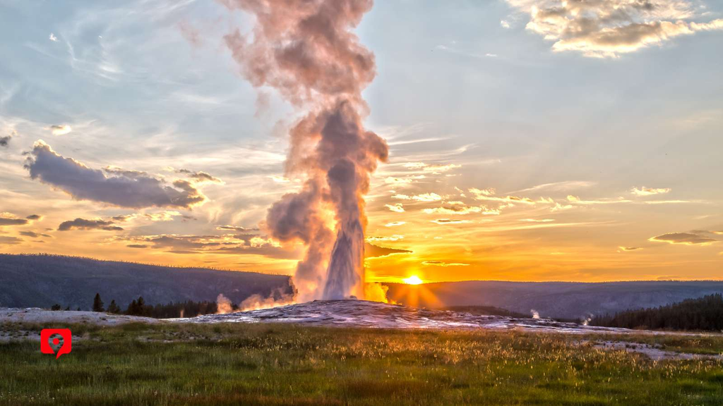 Grand Geyser: A Powerful Natural Display