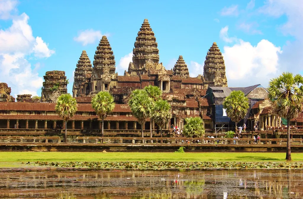 Explore Angkor Wat in Siem Reap