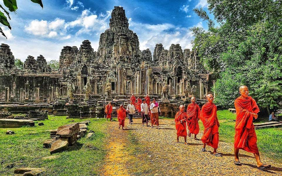Discover Ta Prohm and Bayon Temple